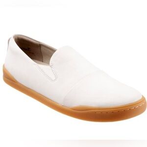 Softwalk Alexandria Sneaker 👟